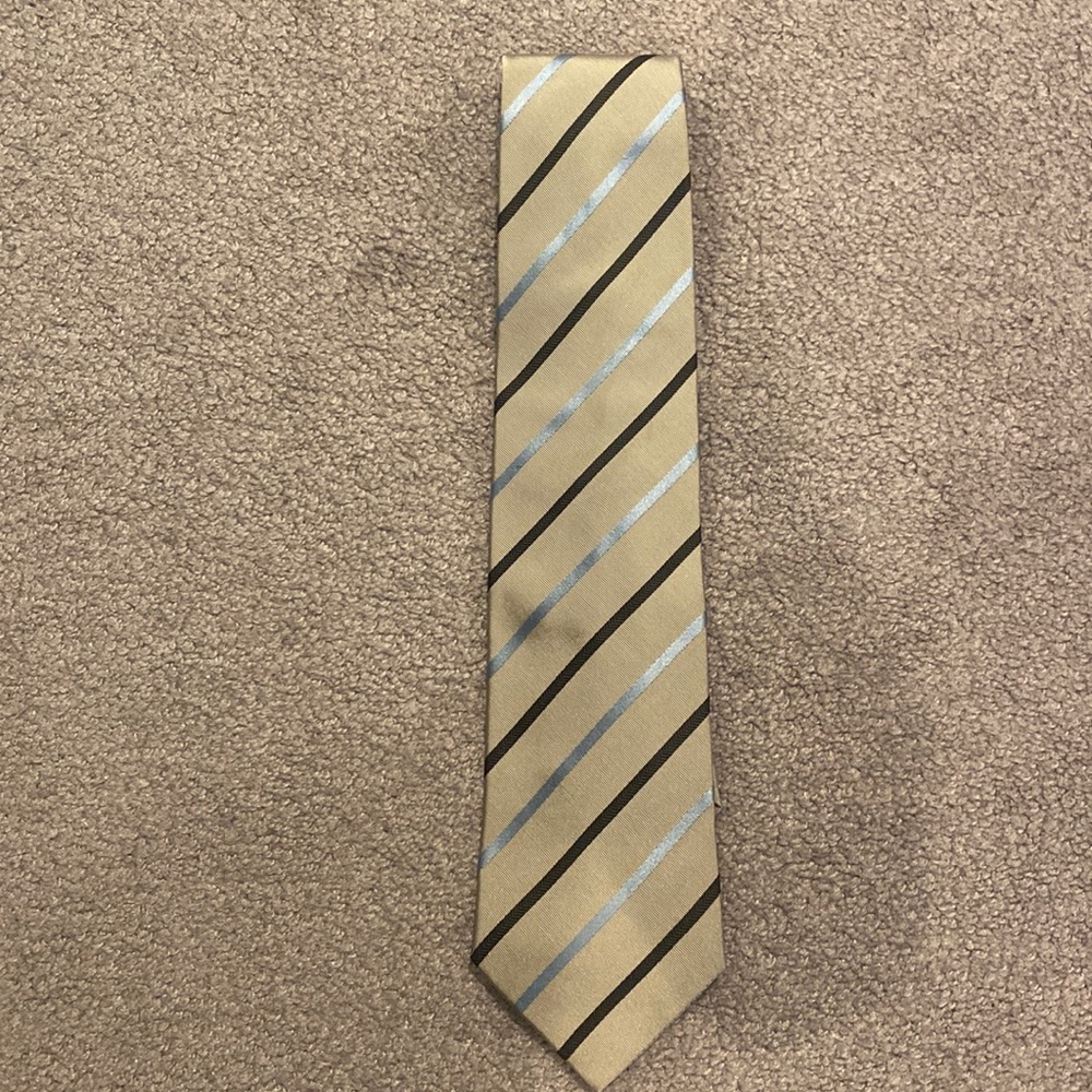 Men’s Gucci Tie - Blue and Gray Diagonal Striped - Never Worn - No Spots